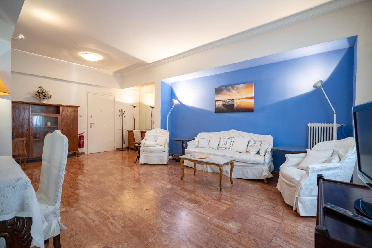 Larissa Station Metro St. 2 Bedrooms 3 Pers. Flat Athen Exterior foto