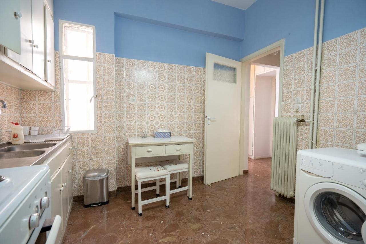 Larissa Station Metro St. 2 Bedrooms 3 Pers. Flat Athen Exterior foto