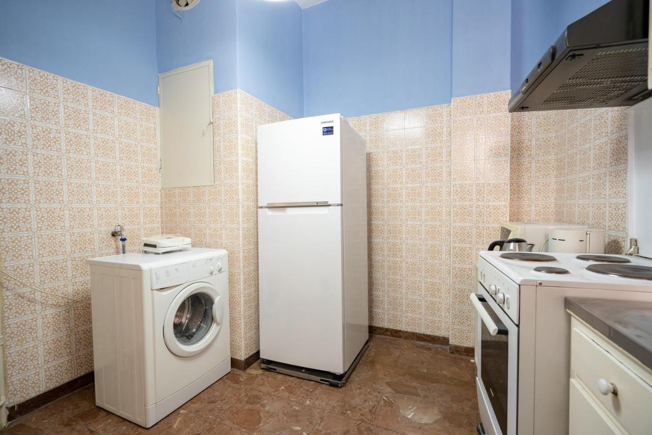Larissa Station Metro St. 2 Bedrooms 3 Pers. Flat Athen Exterior foto